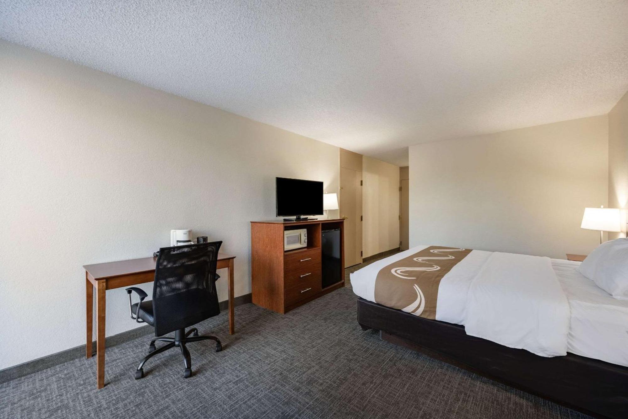 Quality Inn & Suites Canon City Exterior photo