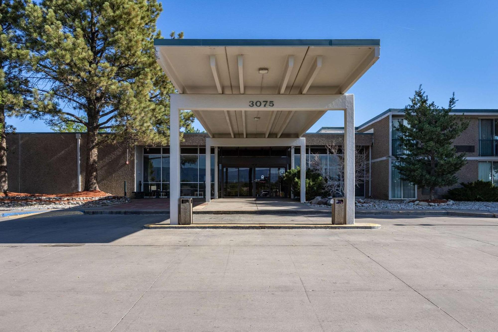Quality Inn & Suites Canon City Exterior photo