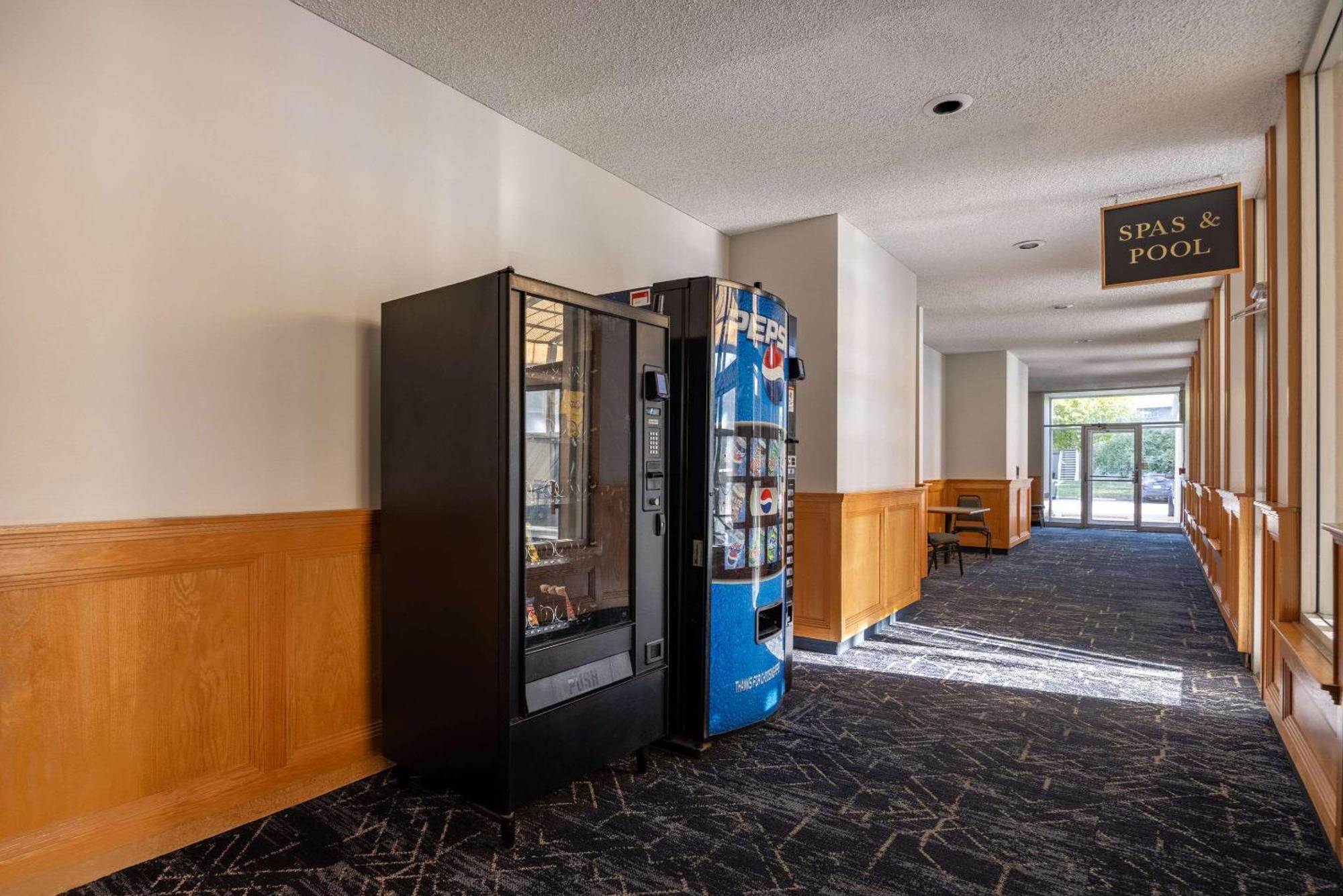 Quality Inn & Suites Canon City Exterior photo